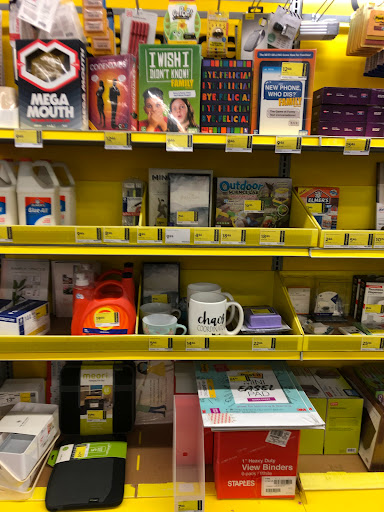 Office Supply Store «Staples», reviews and photos, 7157 Narcoossee Rd, Orlando, FL 32822, USA