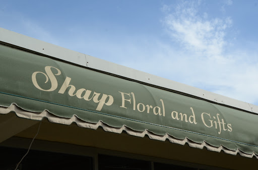Sharp Floral & Gifts, 584 Broadway Ave, New Johnsonville, TN 37134, USA, 