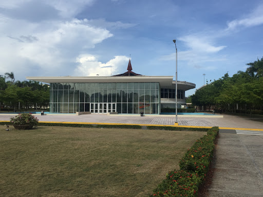 Colegios mayores para estudiantes en Punta Cana