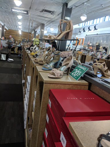 Shoe Store «DSW Designer Shoe Warehouse», reviews and photos, 3530 Stevens Creek Blvd, San Jose, CA 95117, USA
