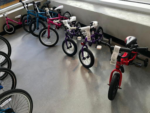 Camping Store «REI», reviews and photos, 350 Independence Blvd, Virginia Beach, VA 23462, USA