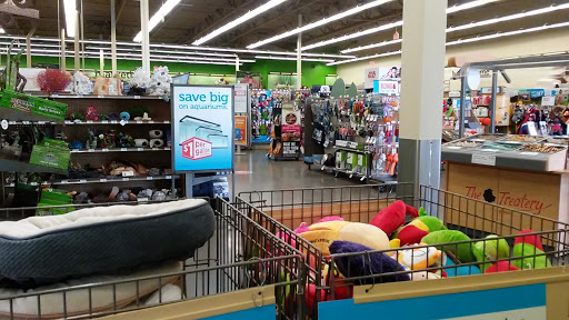 Pet Supply Store «Petco Animal Supplies», reviews and photos, 4663 Firestone Blvd, South Gate, CA 90280, USA