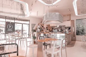 Dripoly Cafe Pattaya image