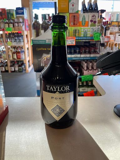 Liquor Store «K C Liquors», reviews and photos, 425 North St, Middletown, NY 10940, USA