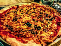 Pizza du Restaurant italien Gina à Saint-Priest - n°4