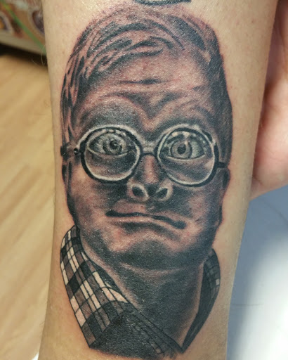 Tattoo Shop «Electric Anchor Tattoo Co.», reviews and photos, 820 Market St #100, Parkersburg, WV 26101, USA