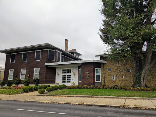 Funeral Home «Barlow Bonsall Funeral Home & Crematorium», reviews and photos, 1118 Virginia St E, Charleston, WV 25301, USA