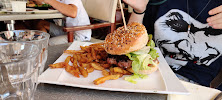 Hamburger du Restaurant français La Table du Plot à Le Puy-en-Velay - n°4