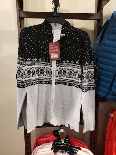 Shopping Mall «Berkshire Shopping Center», reviews and photos, 67 Newtown Rd, Danbury, CT 06810, USA