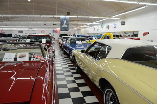 Used Car Dealer «North Shore Classics (Classic Car Dealership)», reviews and photos, 149 N Seymour Ave, Mundelein, IL 60060, USA