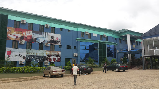 Sambeatz Hotel And Suites, 1-6 Tony Igbaroola Close, Ilesa, Nigeria, School, state Osun
