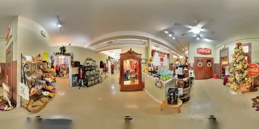 Boutique «Merchants At Cokers», reviews and photos, 401 Wilson Ave, Tullahoma, TN 37388, USA