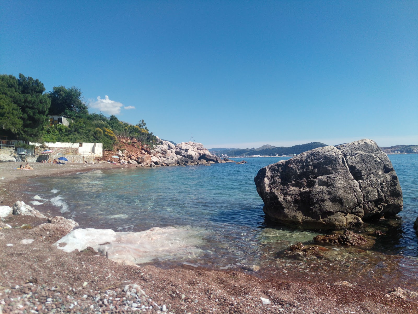 Red beach'in fotoğrafı plaj tatil beldesi alanı