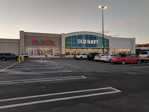 Clothing Store «Old Navy», reviews and photos, 8 Allstate Rd, Boston, MA 02125, USA
