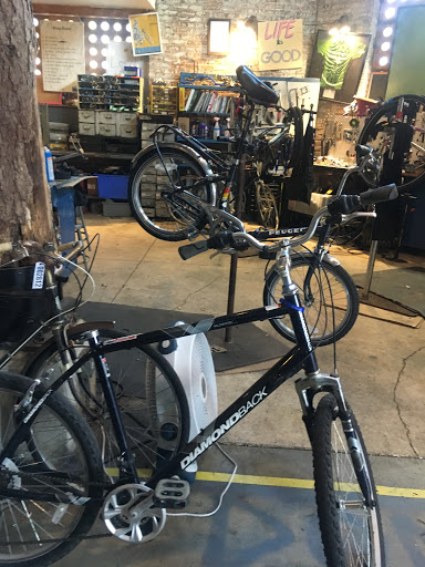 Bicycle Repair Shop «Blackstone Bicycle Works», reviews and photos, 6100 S Blackstone Ave, Chicago, IL 60637, USA