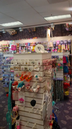 Shopping Mall «Petaluma Village Premium Outlets», reviews and photos, 2200 Petaluma Blvd N, Petaluma, CA 94952, USA