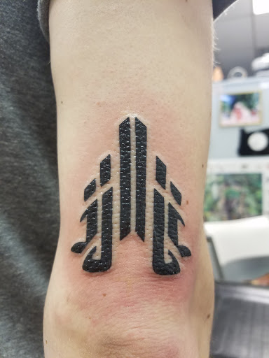 Body Piercing Shop «Destination Ink - Tattoo and Body Piercing», reviews and photos, 2401 NE Cornell Rd, Hillsboro, OR 97124, USA