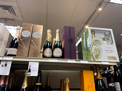 Liquor Store «One Stop Spirit Shop», reviews and photos, 339 New London Turnpike, Glastonbury, CT 06033, USA