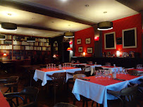 Atmosphère du Restaurant Le Café de Paris à Honfleur - n°16