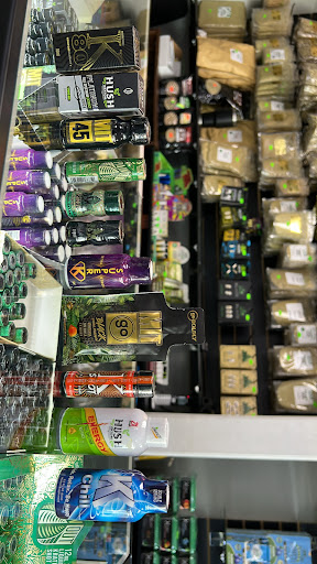 Tobacco Shop «Green Light Smoke Shop», reviews and photos, 466 Rayford Rd #104, Spring, TX 77386, USA