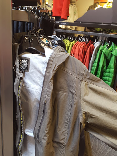 Camping Store «REI», reviews and photos, 3825 S Steele St, Tacoma, WA 98409, USA