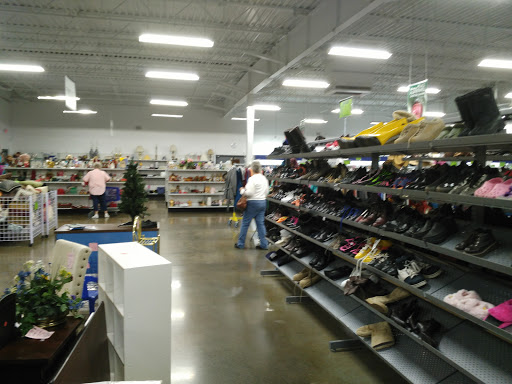 Thrift Store «Goodwill Retail Store of Springfield – Chestnut Crossing», reviews and photos, 425 S Western Ave, Springfield, MO 65802, USA