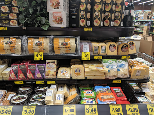 Grocery Store «Grocery Outlet Bargain Market», reviews and photos, 671 E Bidwell St, Folsom, CA 95630, USA