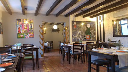 Restaurante Sésamo Casa de Comidas - C. Cuestecilla, 4, 10700 Hervás, Cáceres, Spain