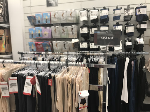 Department Store «Nordstrom Rack Laguna Niguel», reviews and photos, 27991 Greenfield Dr, Laguna Niguel, CA 92677, USA