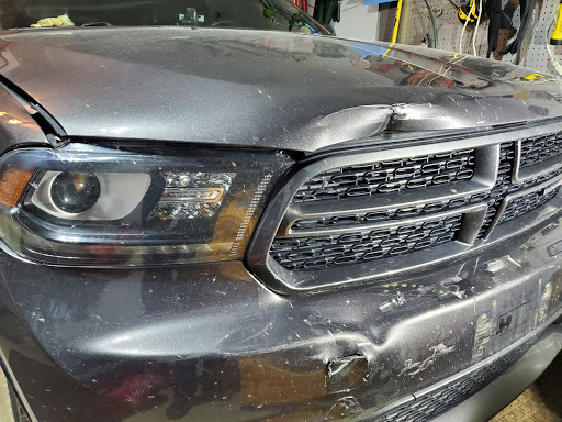 Auto Body Shop «Hamlin Collision Center», reviews and photos, 1527 W Hamlin Rd, Rochester Hills, MI 48309, USA
