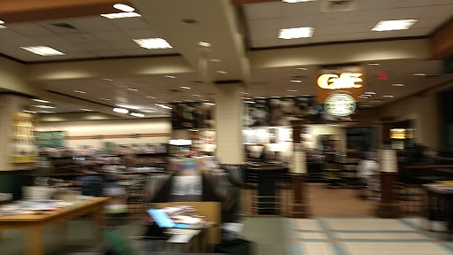 Book Store «Barnes & Noble», reviews and photos, 444 Broadway, Saugus, MA 01906, USA