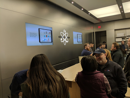 Computer Store «Apple Lehigh Valley», reviews and photos, 250 Lehigh Valley Mall, Whitehall, PA 18052, USA