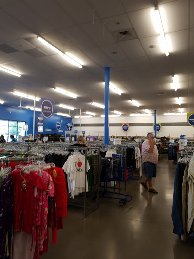 Thrift Store «Higley & Queen Creek Goodwill Retail Store & Donation Center», reviews and photos, 4570 S Higley Rd, Gilbert, AZ 85297, USA