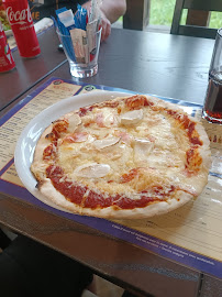 Pizza du Pizzeria La Pizza du Lac à Géraudot - n°15