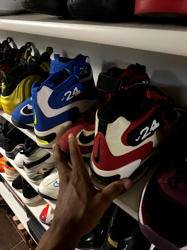 Clothing Store «Nike Factory Store», reviews and photos, 603 Stanley K Tanger Dr, Lancaster, PA 17602, USA