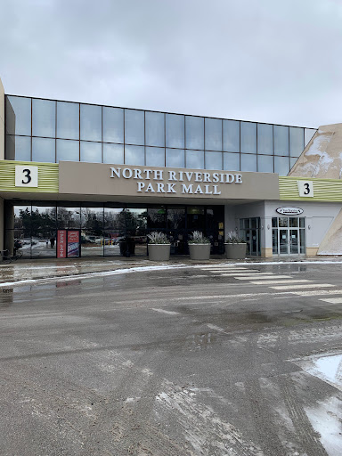 Shopping Mall «North Riverside Park Mall», reviews and photos, 7501 W Cermak Rd, N Riverside, IL 60546, USA