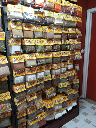 Mexican Grocery Store «El Paso Tacqueria and Latin Market», reviews and photos, 601 Hollywood Blvd, Iowa City, IA 52240, USA