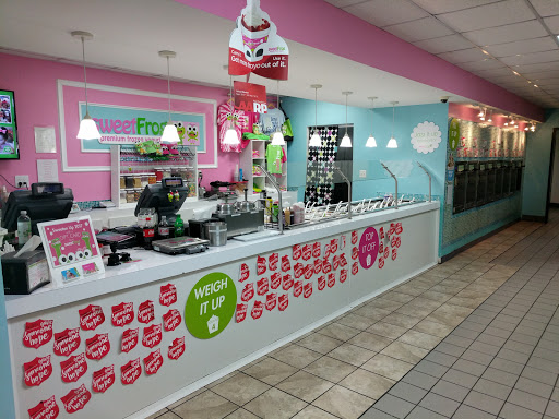 Frozen Yogurt Shop «sweetFrog Premium Frozen Yogurt», reviews and photos, 10040 Sliding Hill Rd, Ashland, VA 23005, USA