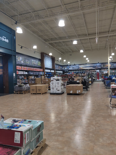 Outdoor Sports Store «Field & Stream», reviews and photos, 1510 Polaris Pkwy B, Columbus, OH 43240, USA