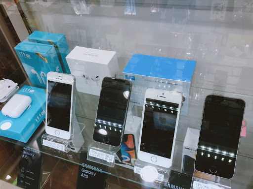 Cell Phone Store «U Cell Shop», reviews and photos, 913 Avenue U, Brooklyn, NY 11223, USA