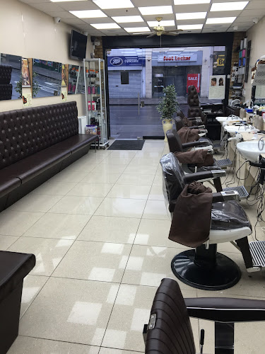 Georges Barbers / Hairdressers shop/sunbeds