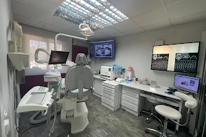 Clínica Dental Dra. Ana Báez & Co. - Tu dentista en Torrejón de Ardoz image