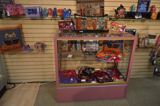 Shoe Store «Reyers Shoe Store», reviews and photos, 40 S Water Ave, Sharon, PA 16146, USA