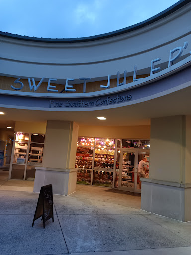 Shopping Mall «Mount Pleasant Towne Centre», reviews and photos, 1218 Belk Dr, Mt Pleasant, SC 29464, USA