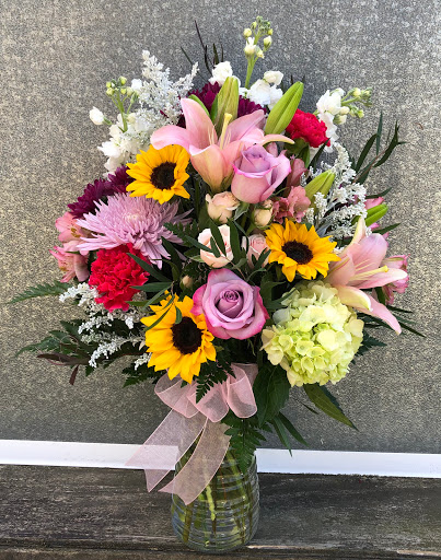 Florist «Broad Brook Gardens», reviews and photos, 938 Sullivan Ave, South Windsor, CT 06074, USA