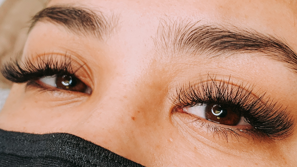 WHIPLASH BY JAYNA | KAPOLEI + HONOLULU EYELASH EXTENSIONS 96707