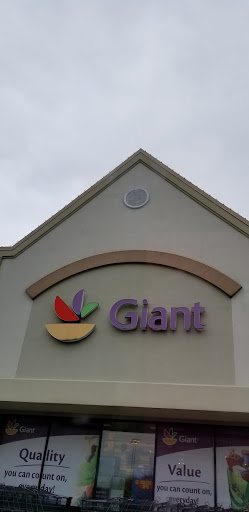 Grocery Store «Giant Food», reviews and photos, 7940 Crain Hwy, Glen Burnie, MD 21061, USA