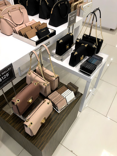 Fashion Accessories Store «Michael Kors», reviews and photos, 20-A Killingworth Turnpike #430, Clinton, CT 06413, USA