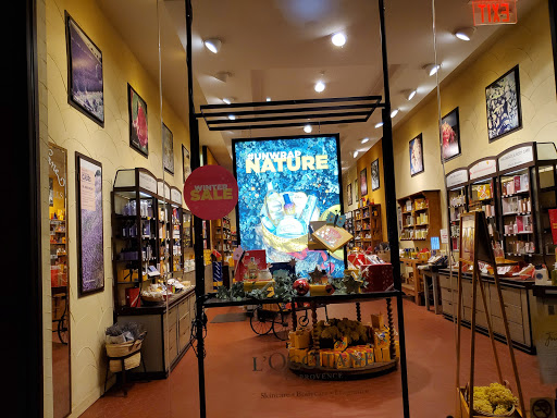 Jewelry Store «Cartier», reviews and photos, 370 N Rodeo Dr, Beverly Hills, CA 90210, USA