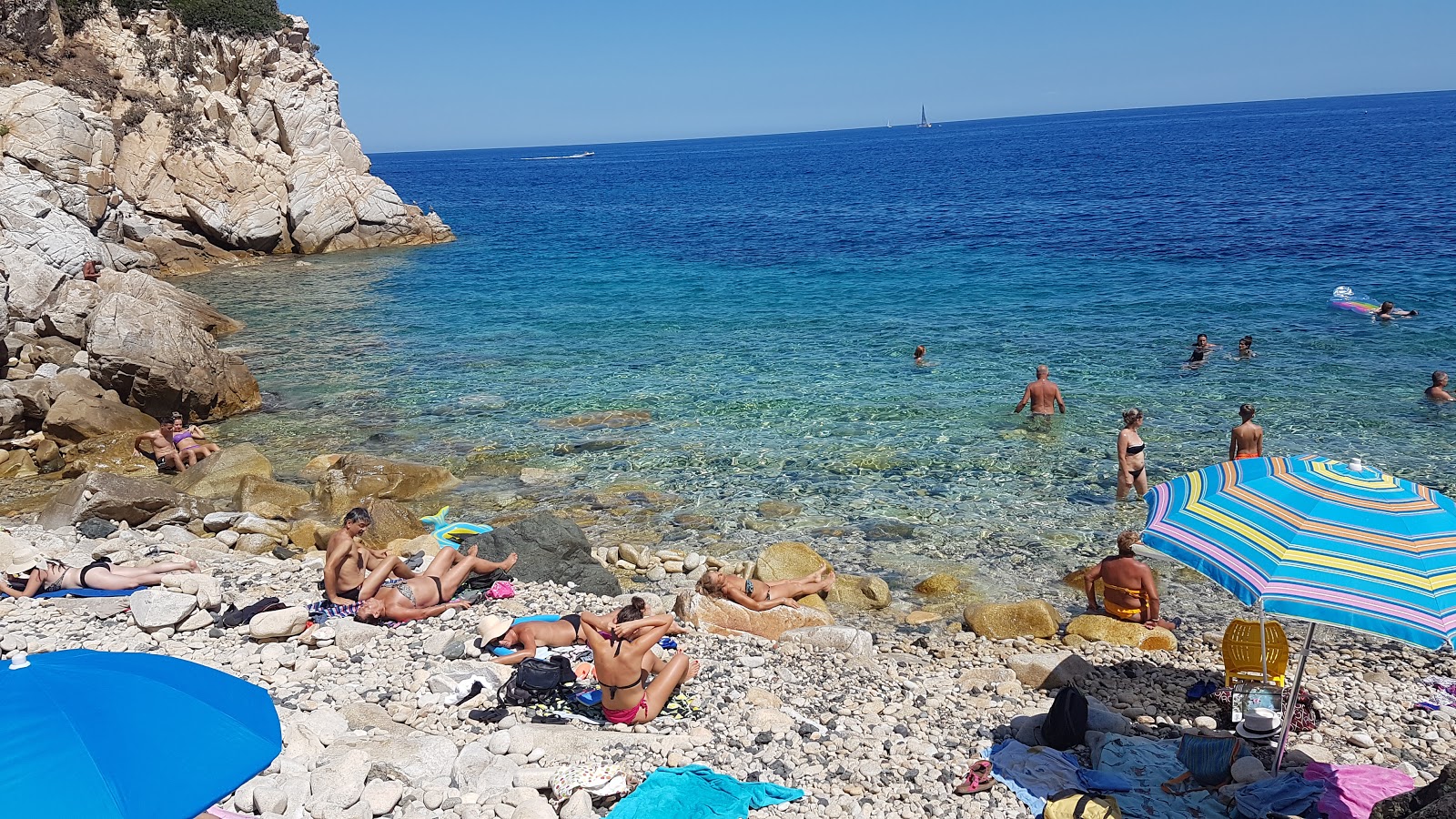 Foto van Spiaggia della Crocetta wilde omgeving